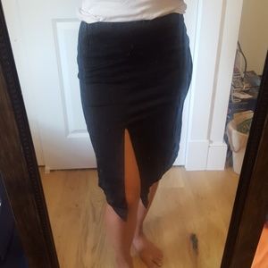 Sisley Black Pencil Skirt
